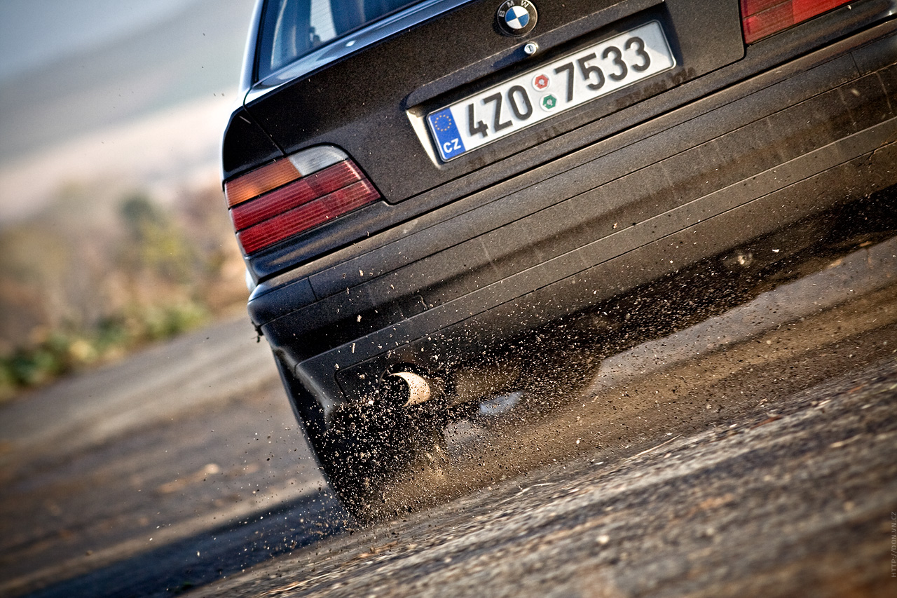 Autumn sliding - Lancer EVO 8, Civic Type-R, E46 330i, E-36 318is 