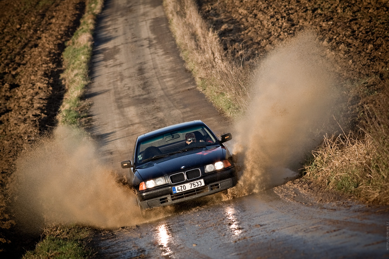 Autumn sliding - Lancer EVO 8, Civic Type-R, E46 330i, E-36 318is 