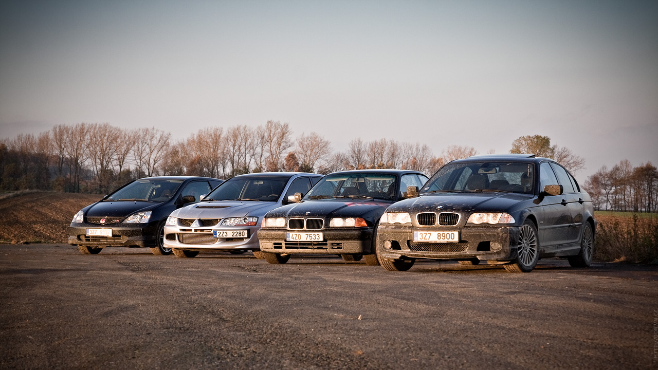 Autumn sliding - Lancer EVO 8, Civic Type-R, E46 330i, E-36 318is 