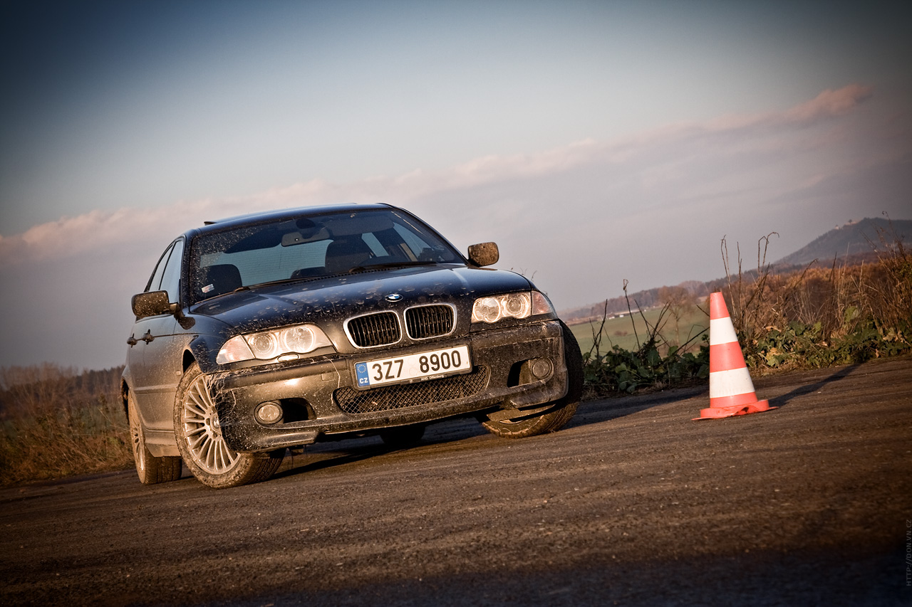 Autumn sliding - Lancer EVO 8, Civic Type-R, E46 330i, E-36 318is 