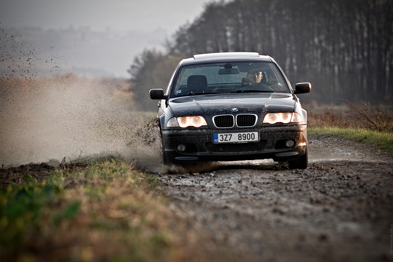 Autumn sliding - Lancer EVO 8, Civic Type-R, E46 330i, E-36 318is 