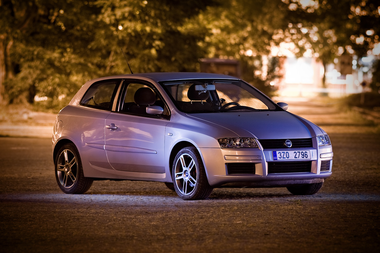 Fiat Stilo night photoshoot