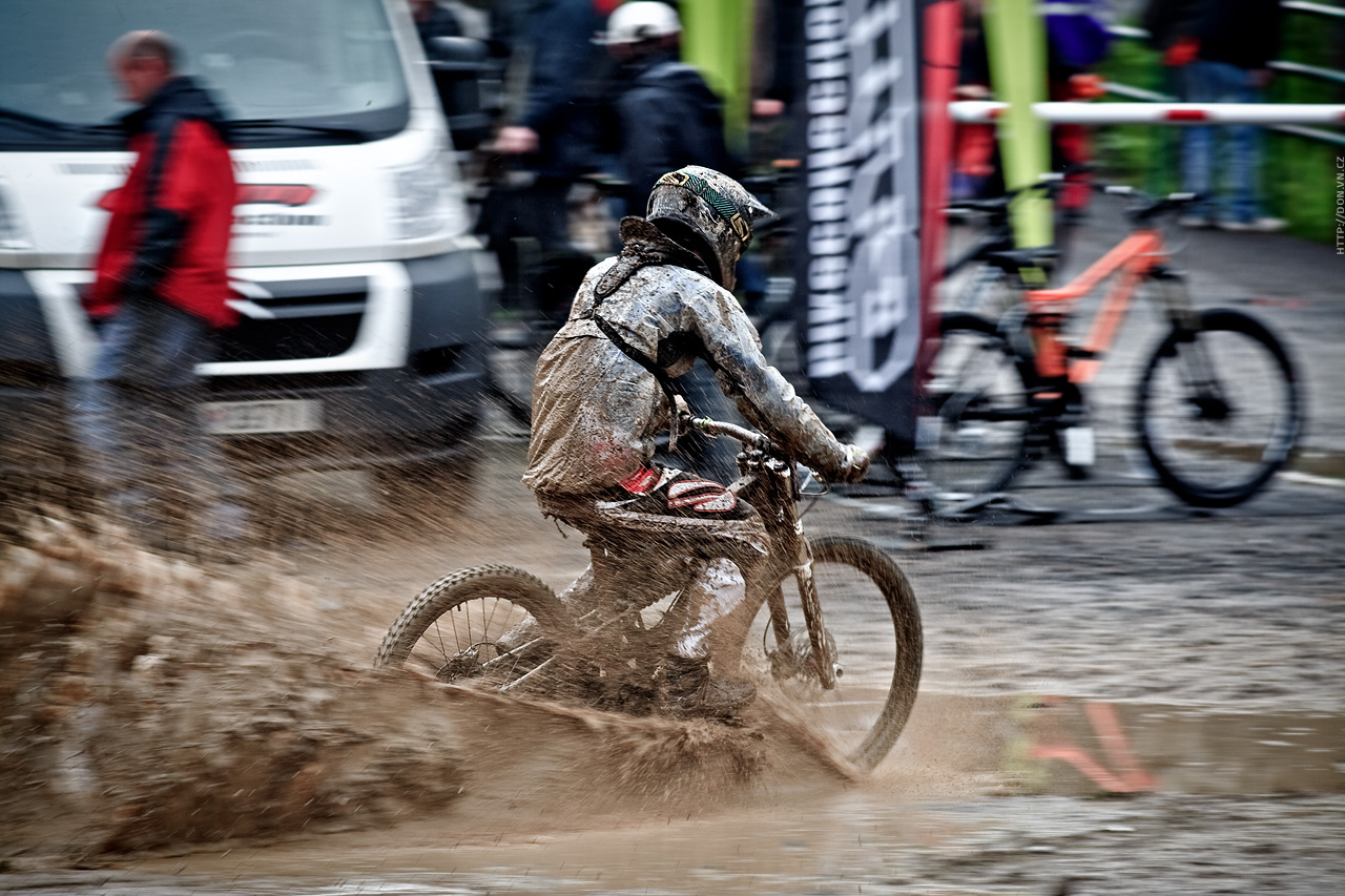 MTB Downhill Champ - Razula