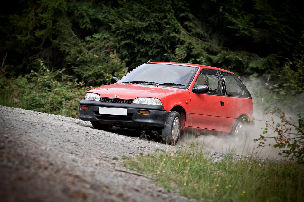 Suzuki Swift 4x4 rally action