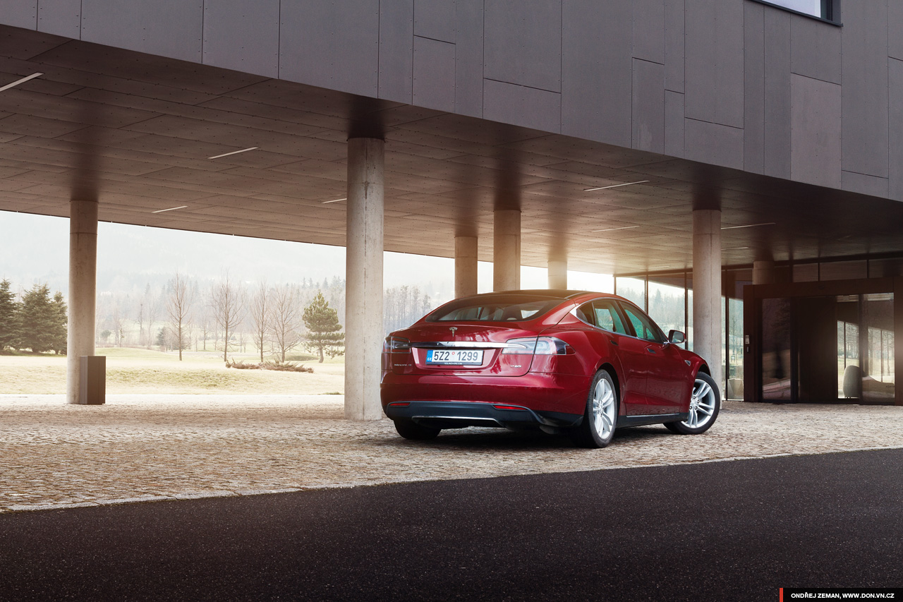 Tesla Model S